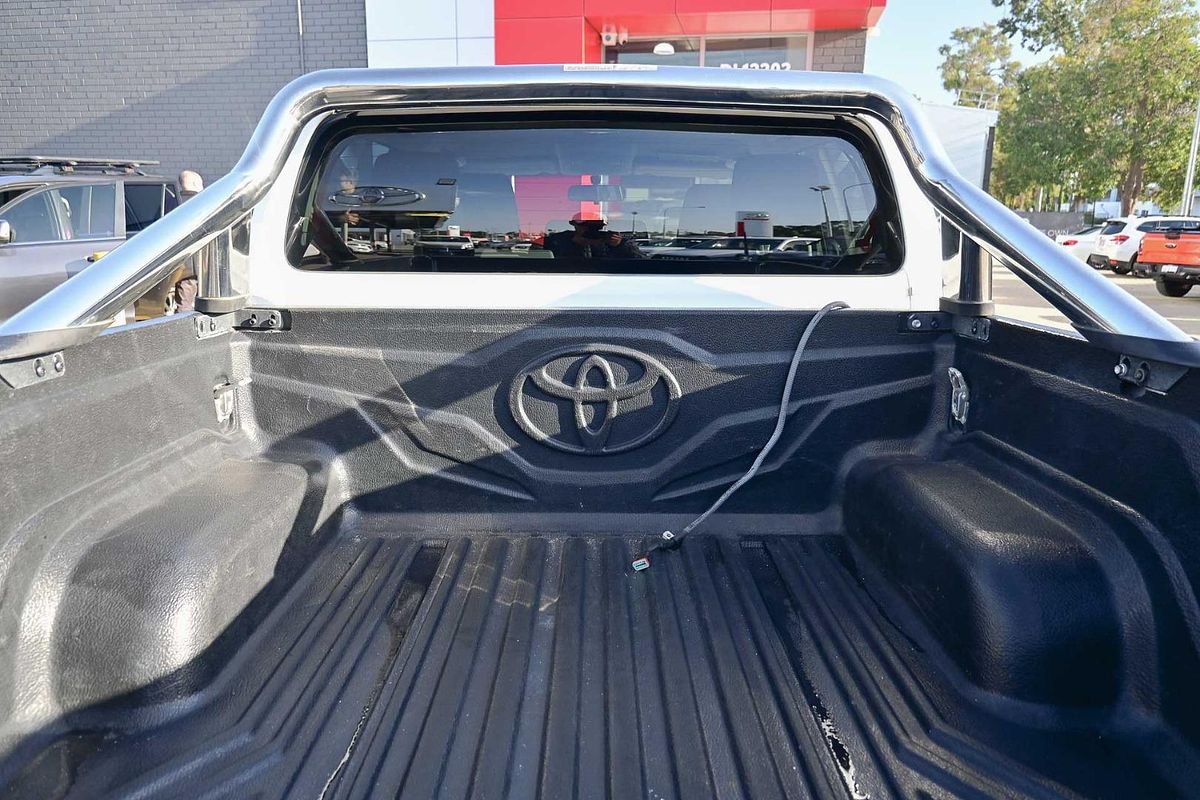 2017 Toyota Hilux SR5 GUN126R 4X4