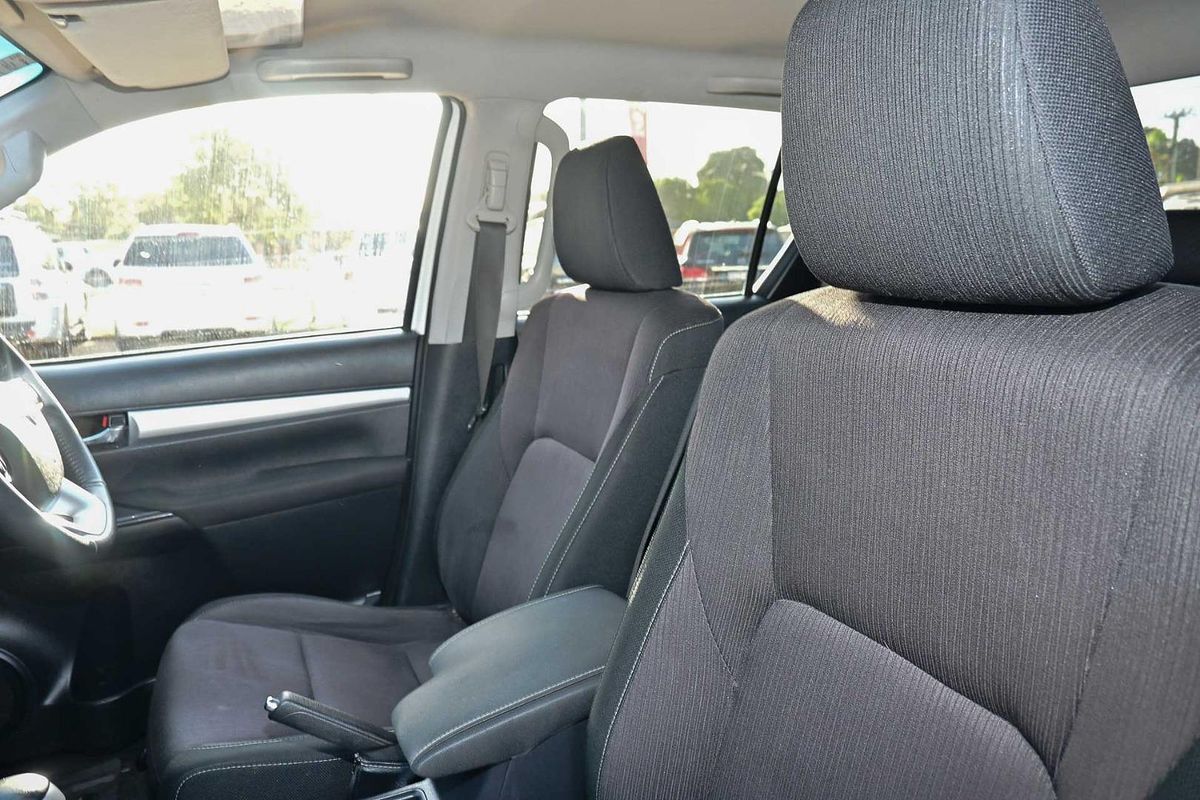 2017 Toyota Hilux SR5 GUN126R 4X4