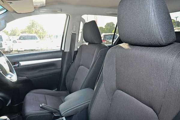2017 Toyota Hilux SR5 GUN126R 4X4