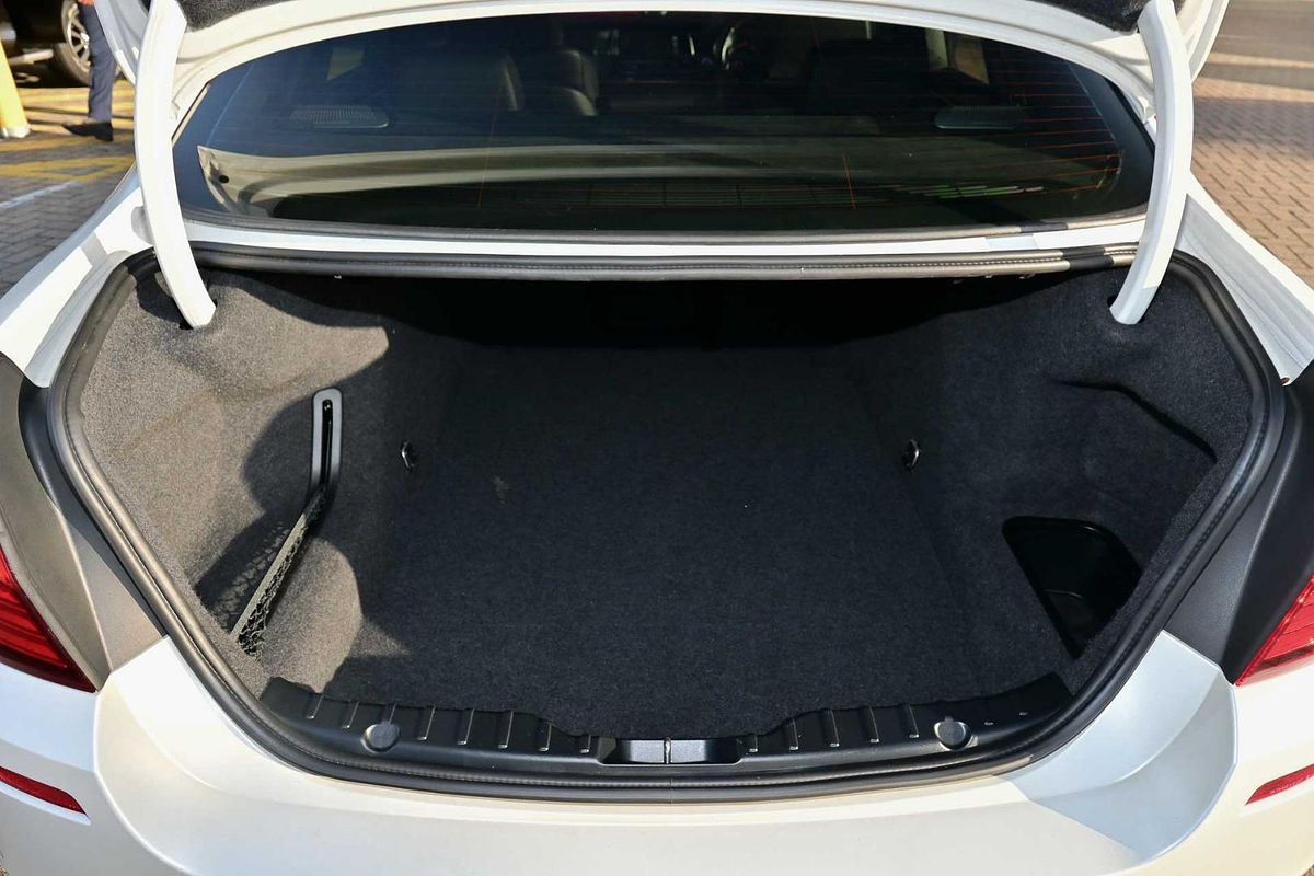 2015 BMW M5 White Shadow F10 LCI