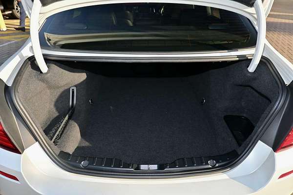 2015 BMW M5 White Shadow F10 LCI