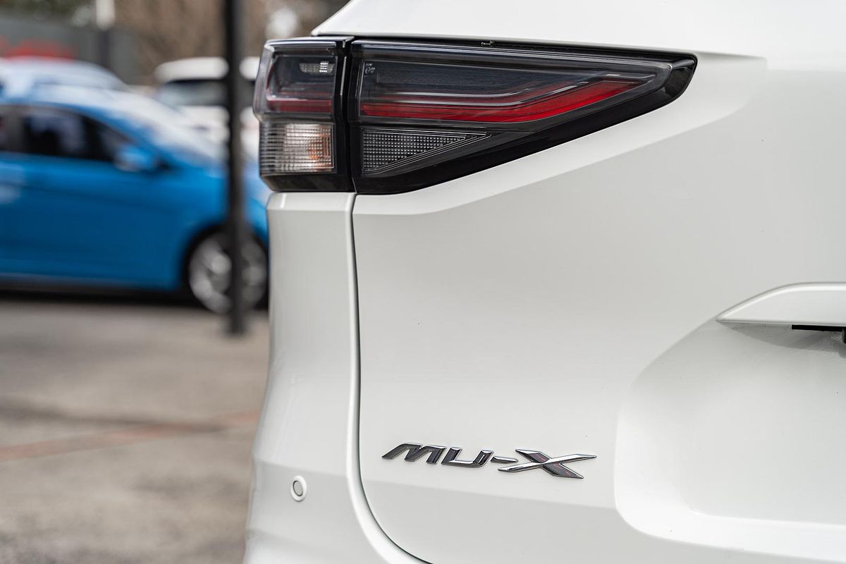 2023 Isuzu MU-X LS-T