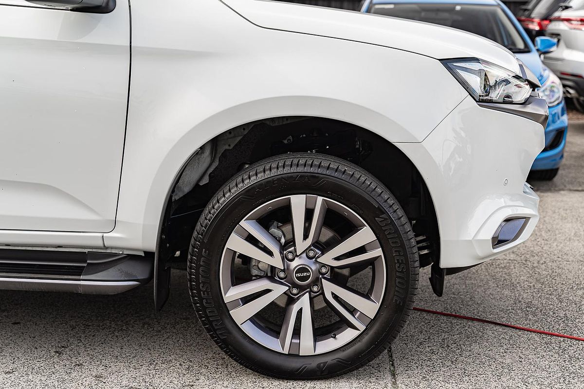 2023 Isuzu MU-X LS-T