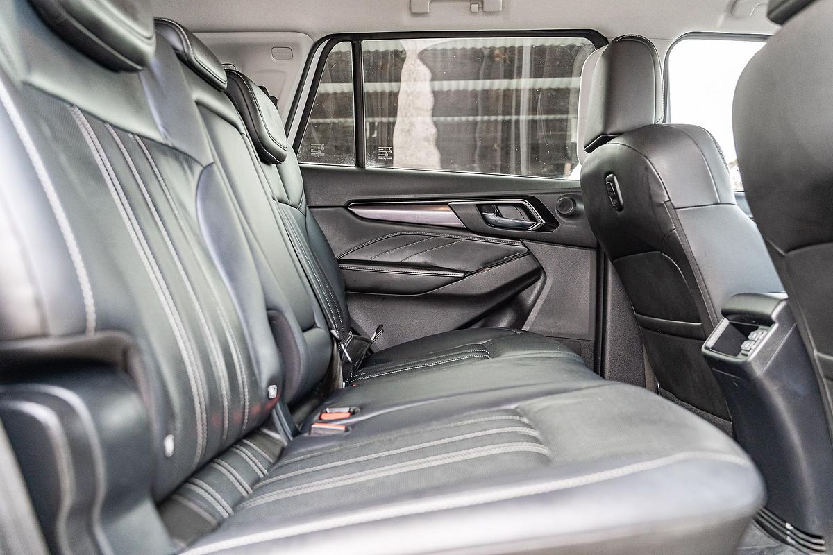 2023 Isuzu MU-X LS-T