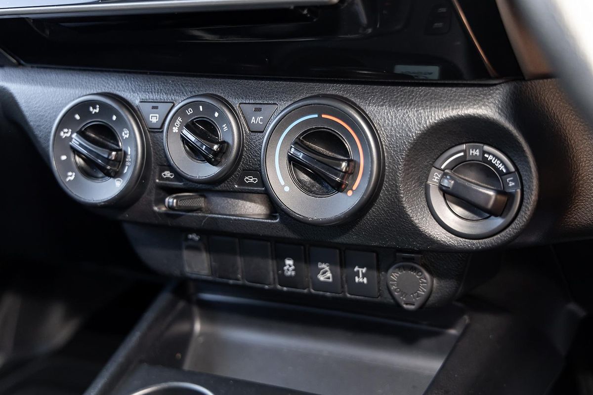 2022 Toyota Hilux SR GUN126R 4X4