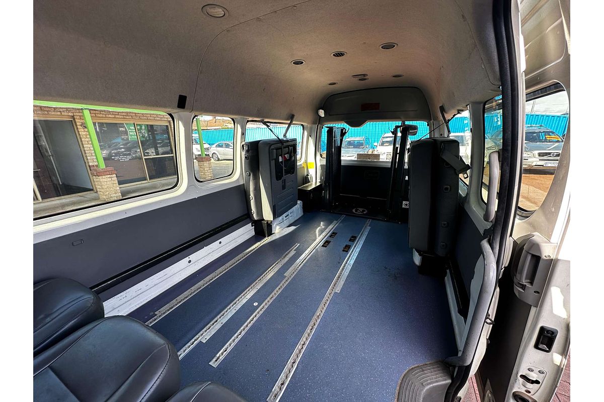 2005 Toyota Hiace Commuter KDH222R