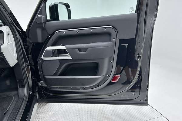 2022 Land Rover Defender 90 D250 S L663