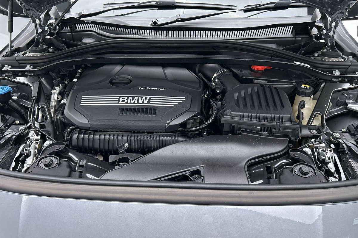 2022 BMW 2 Series 220i M Sport F44