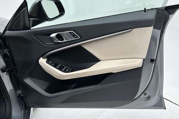 2022 BMW 2 Series 220i M Sport F44