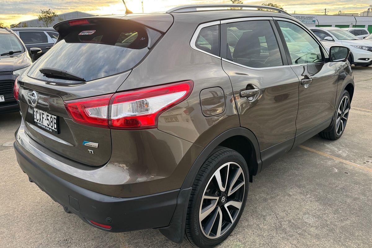 2015 Nissan QASHQAI Ti J11