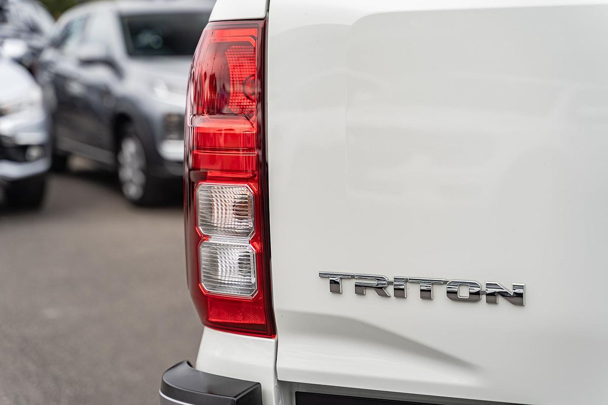 2024 Mitsubishi Triton GLX MV 4X4