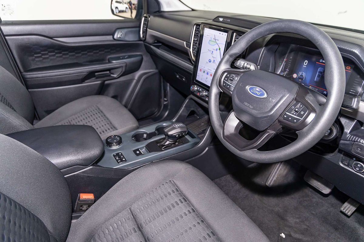 2023 Ford Everest Ambiente 2.0L