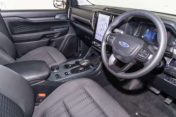 2023 Ford Everest Ambiente 2.0L