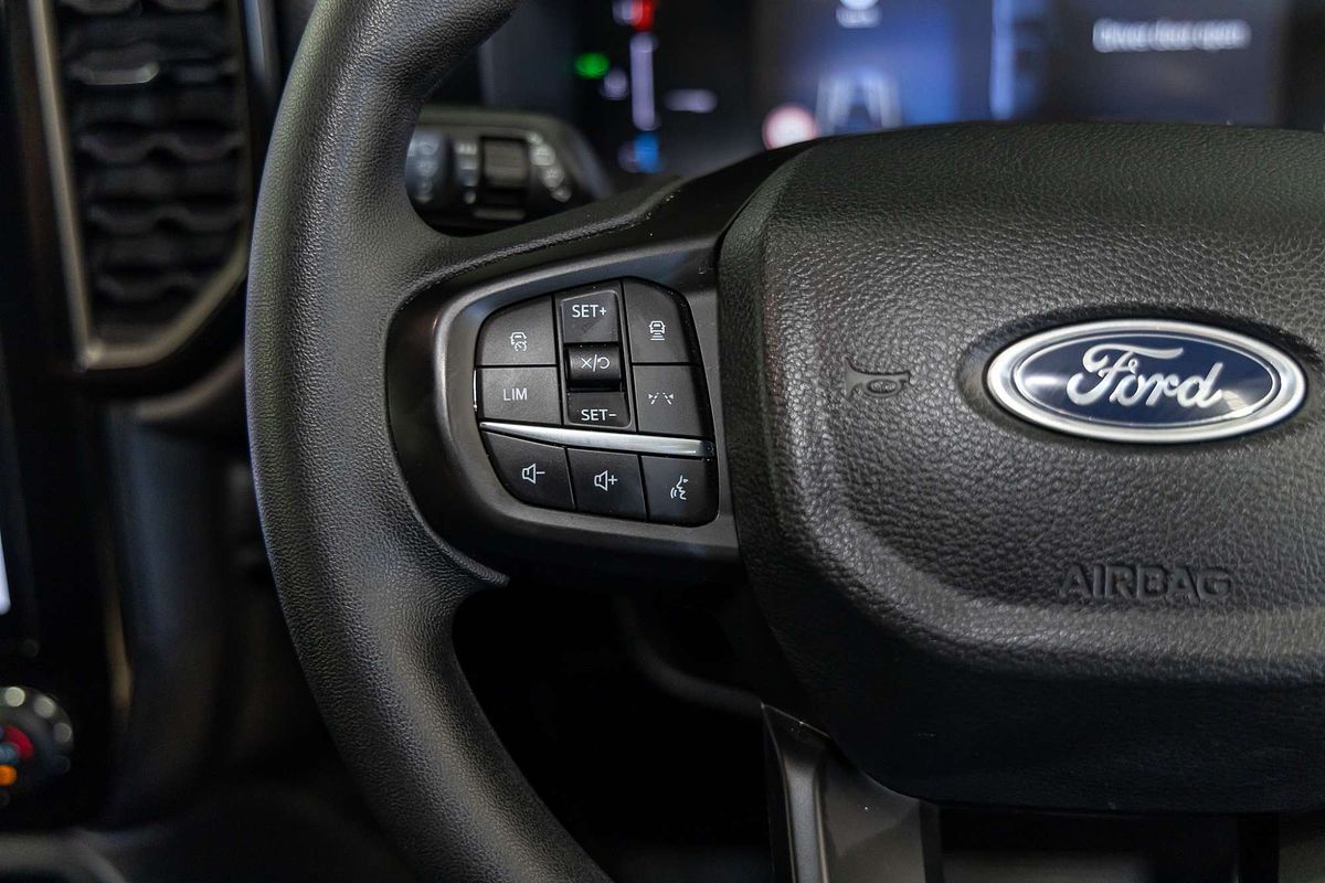 2023 Ford Everest Ambiente 2.0L