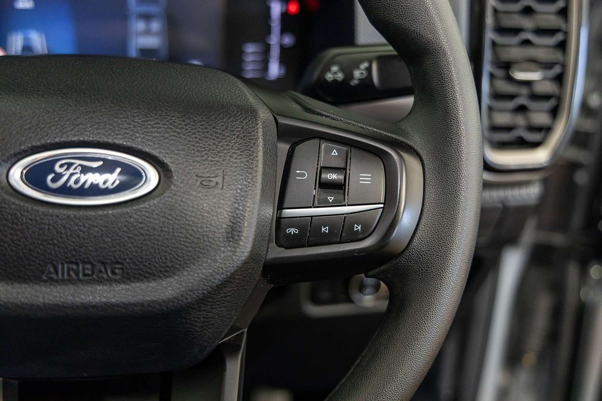 2023 Ford Everest Ambiente 2.0L