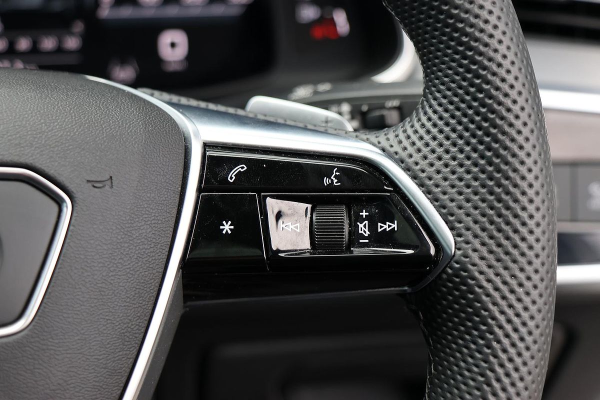 2021 Audi A6 55 TFSI S line C8
