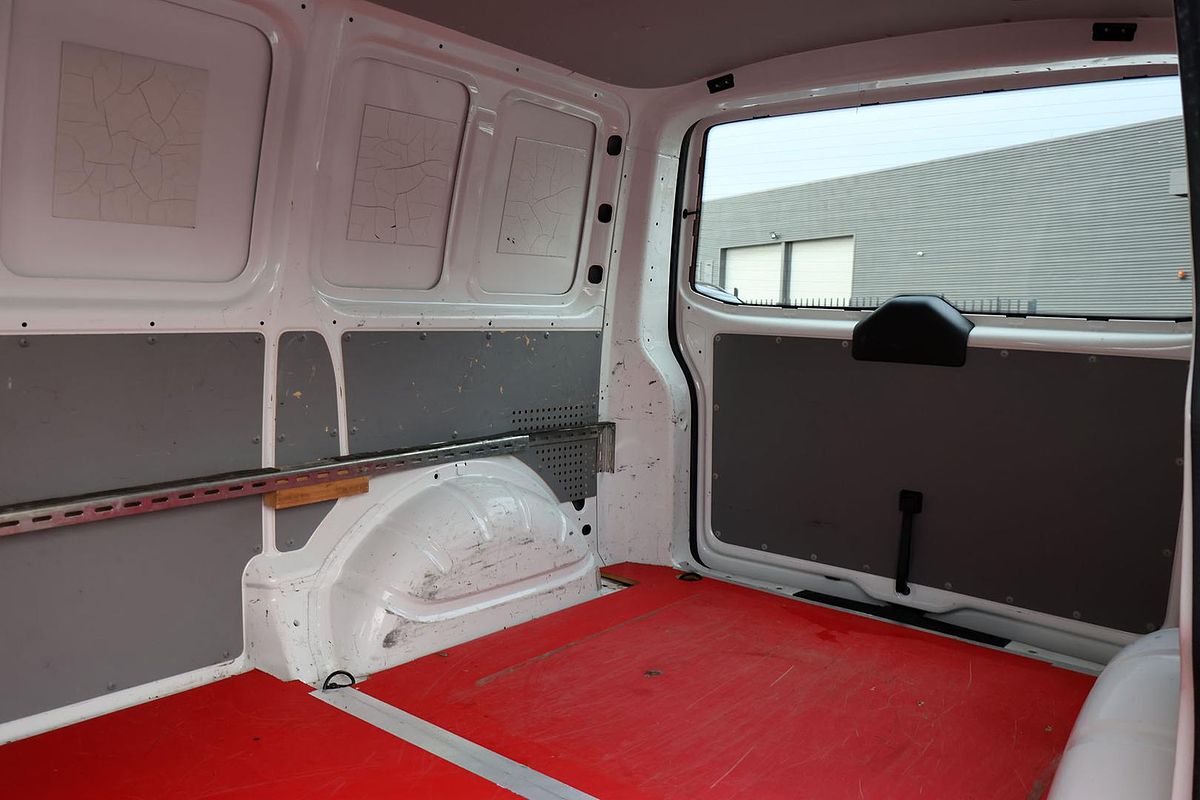 2013 Volkswagen Transporter TDI250 T5 SWB