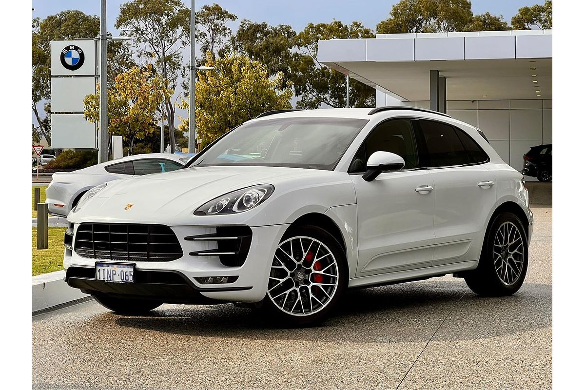 2015 Porsche Macan Turbo 95B