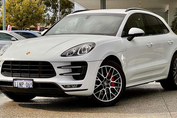 2015 Porsche Macan Turbo 95B