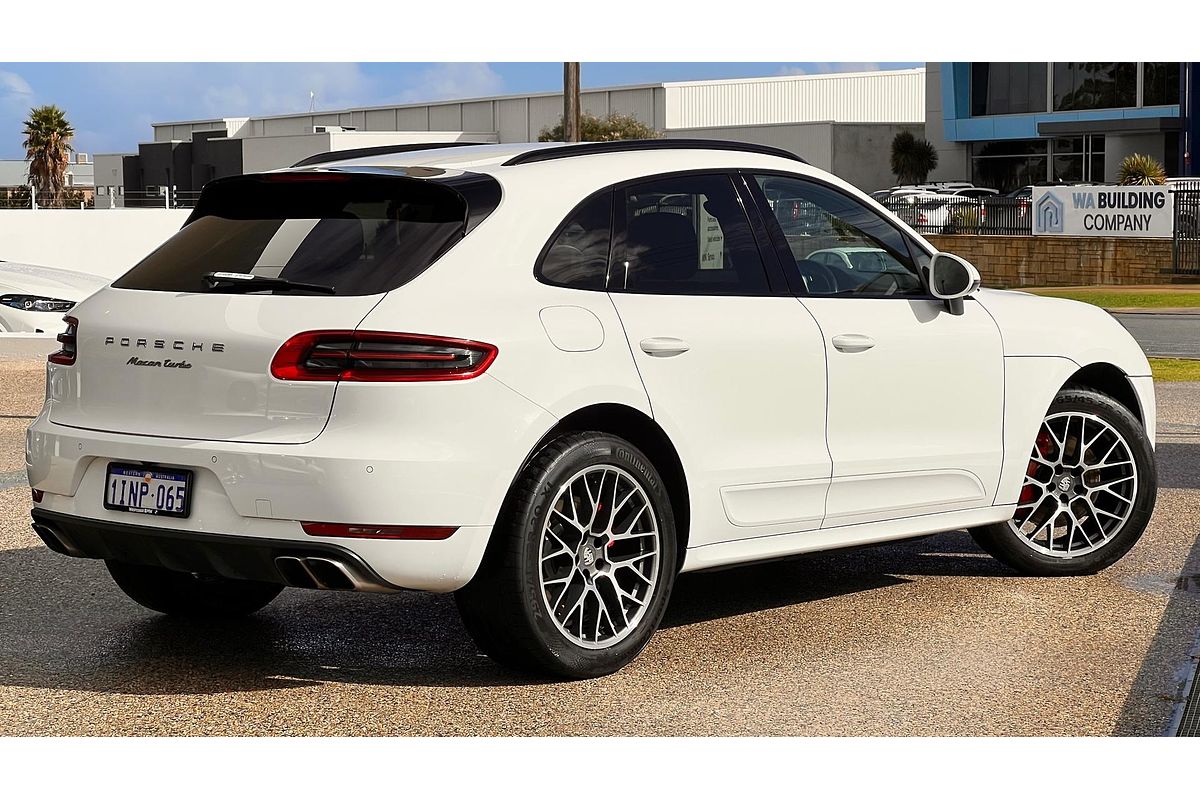 2015 Porsche Macan Turbo 95B