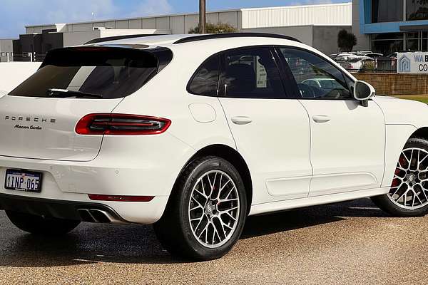 2015 Porsche Macan Turbo 95B