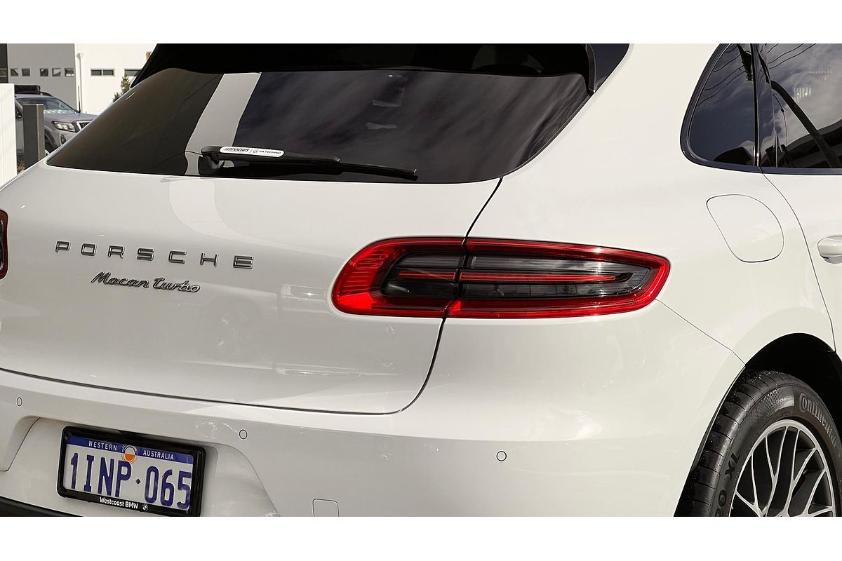 2015 Porsche Macan Turbo 95B