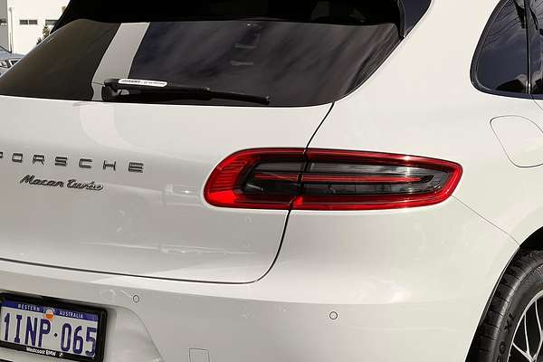 2015 Porsche Macan Turbo 95B