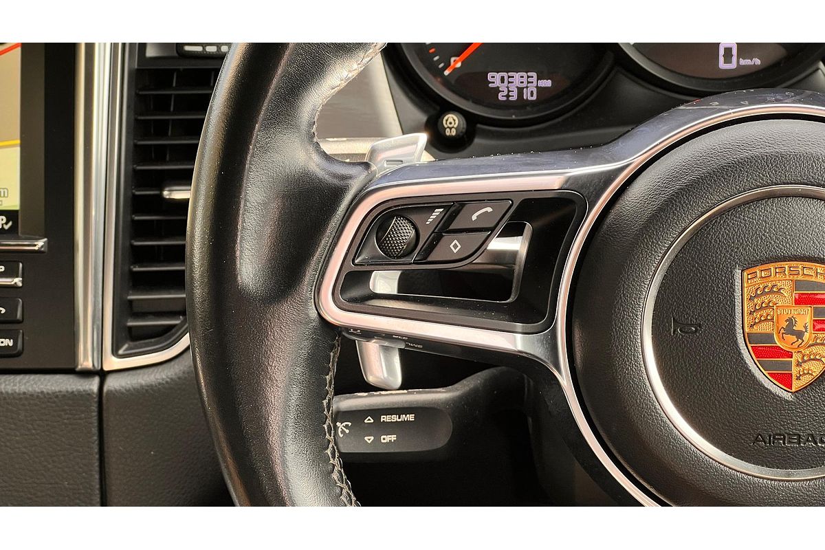 2015 Porsche Macan Turbo 95B