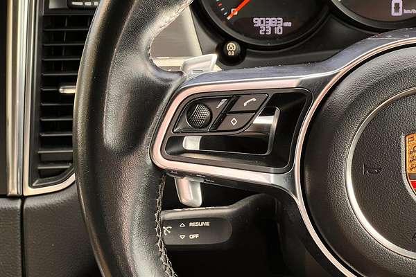 2015 Porsche Macan Turbo 95B