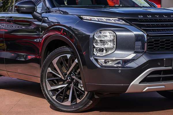 2024 Mitsubishi Outlander Exceed ZM