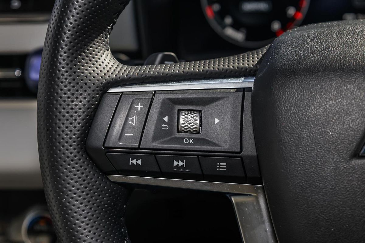 2024 Mitsubishi Outlander Exceed ZM