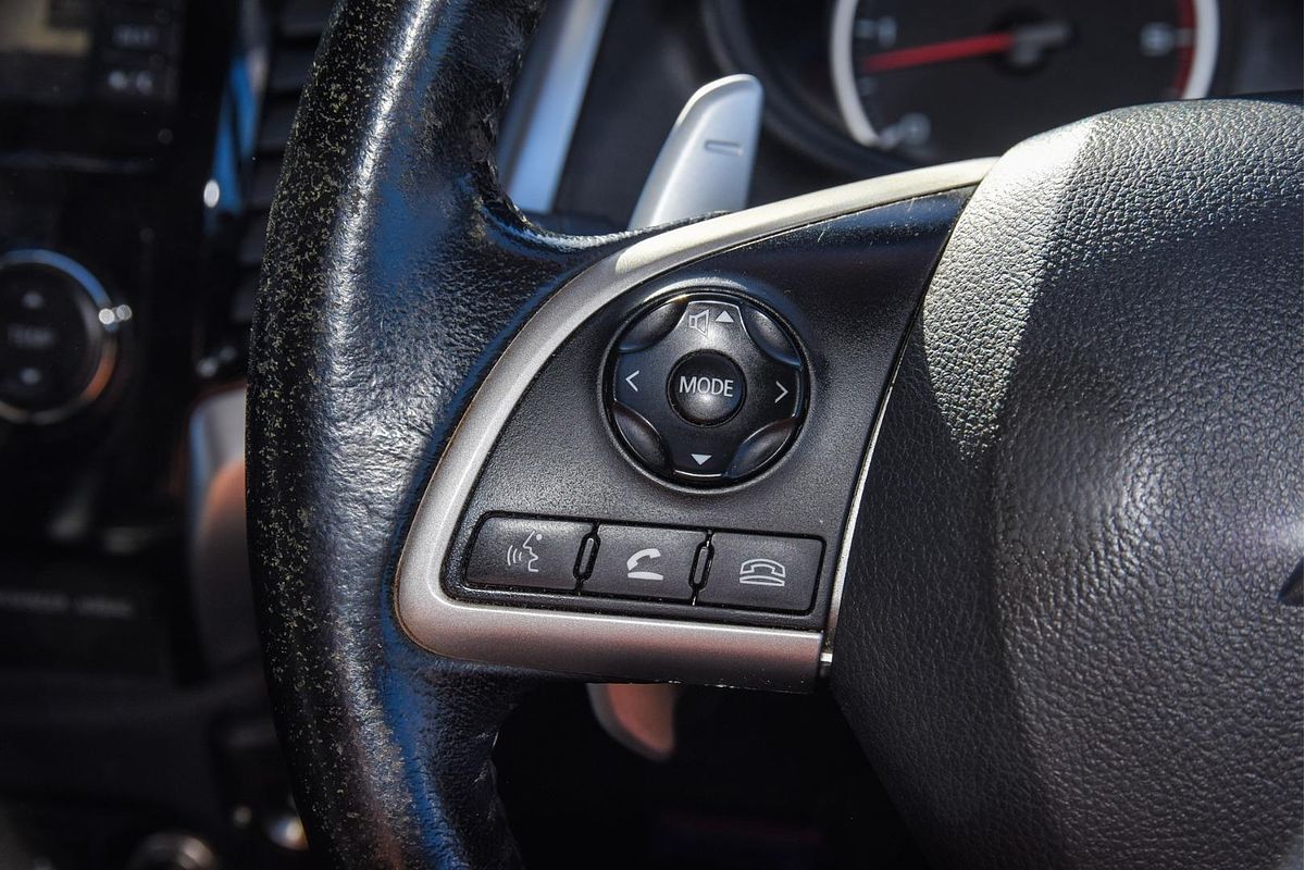 2015 Mitsubishi Triton Exceed MQ 4X4