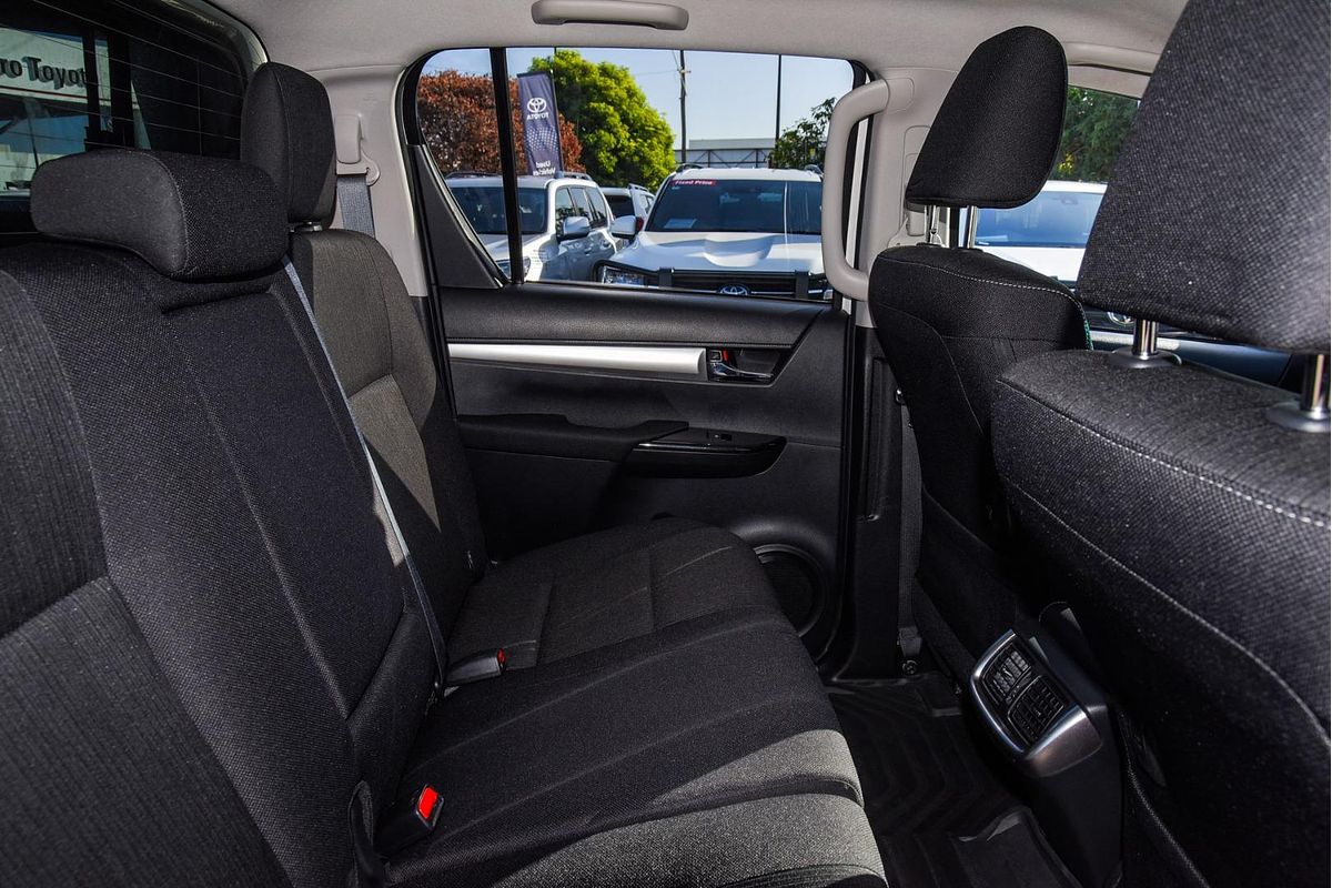 2023 Toyota Hilux SR5 GUN126R 4X4