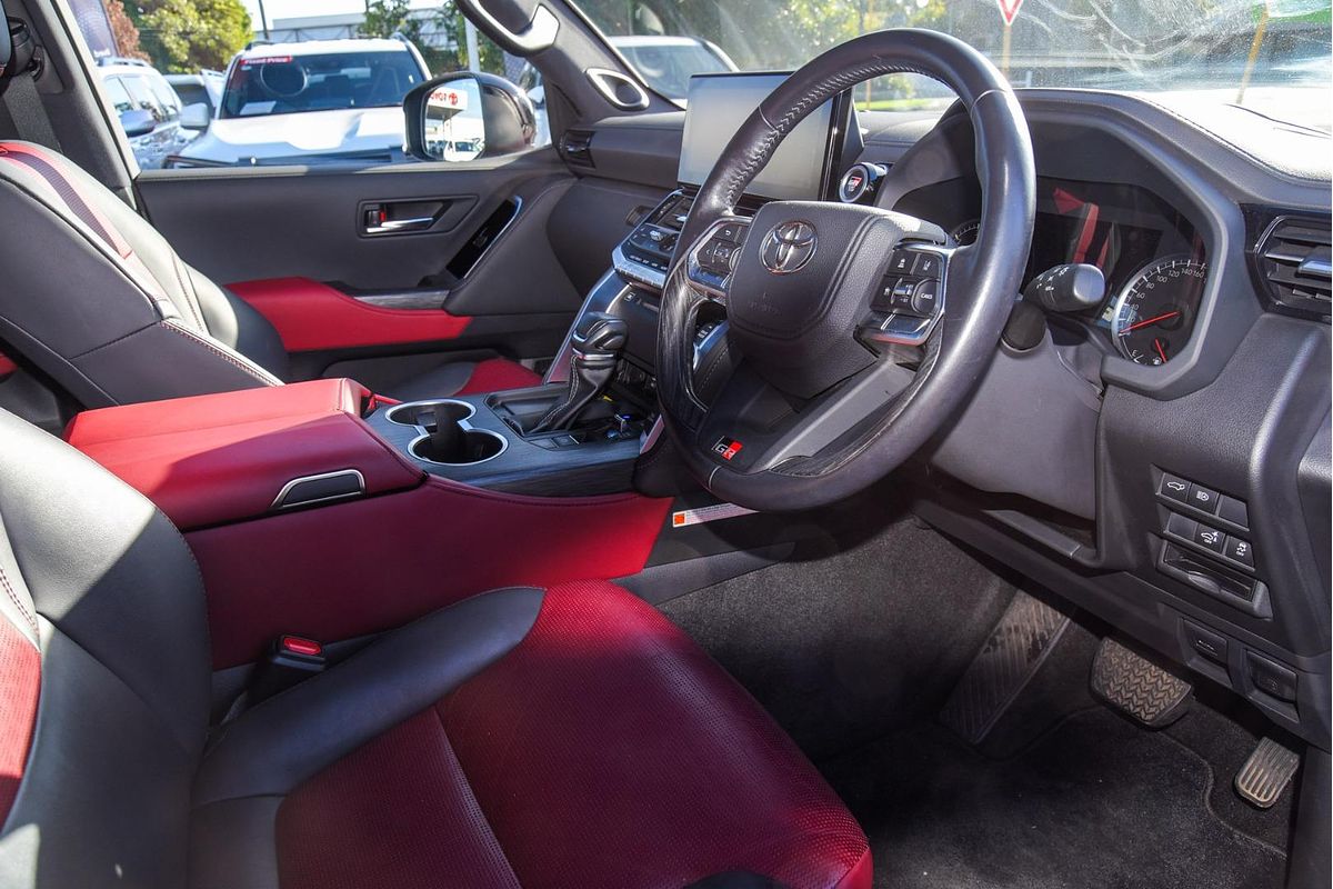 2022 Toyota Landcruiser GR Sport FJA300R