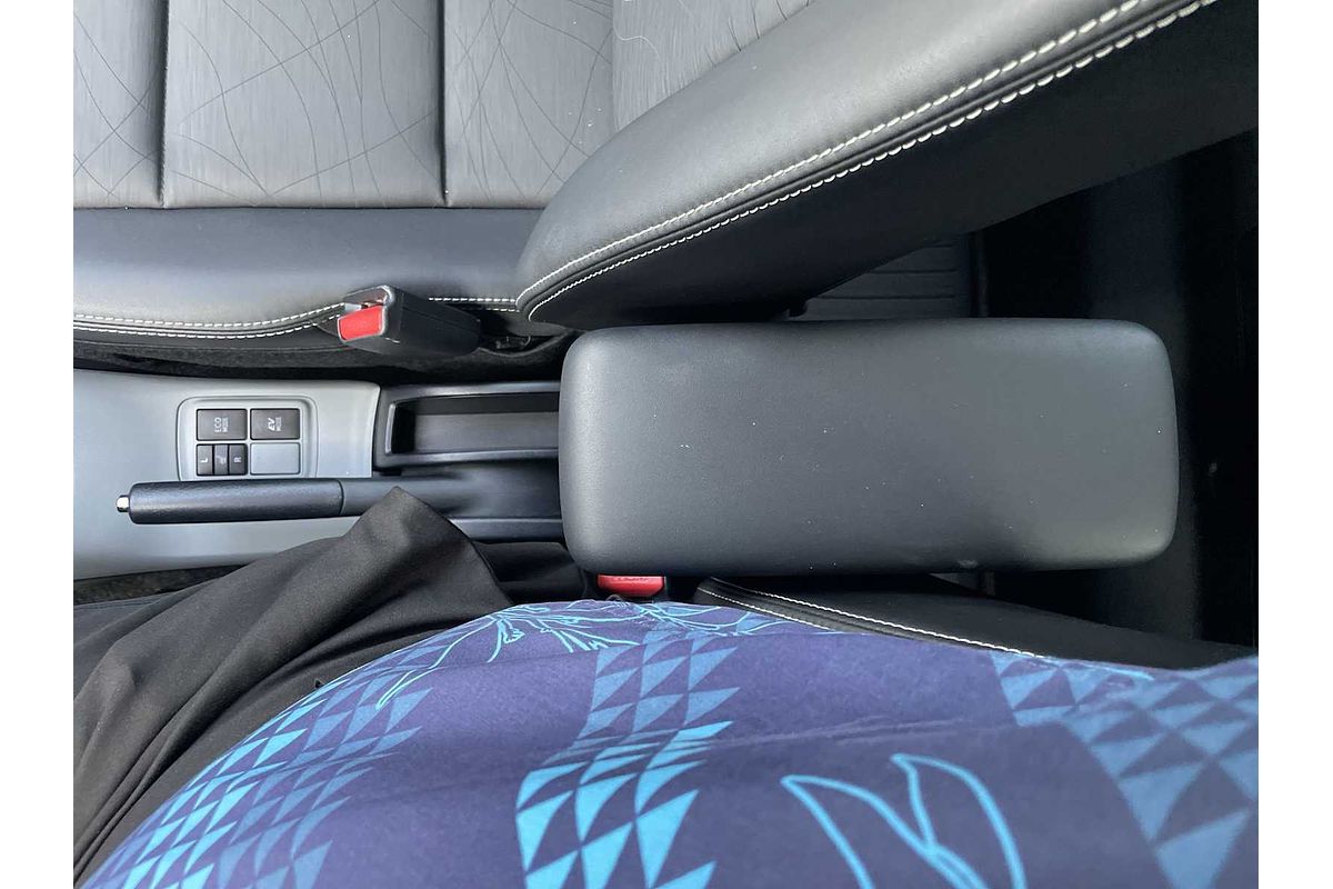 2012 Toyota Prius C Four