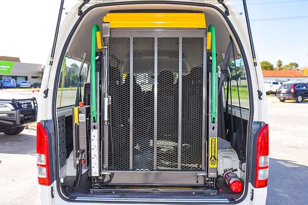 2017 Toyota Hiace Commuter KDH223R