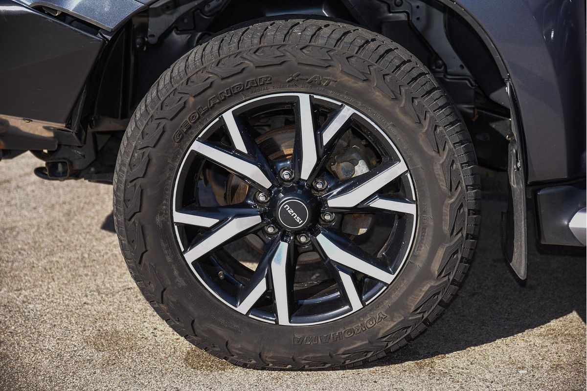 2021 Isuzu MU-X LS-U