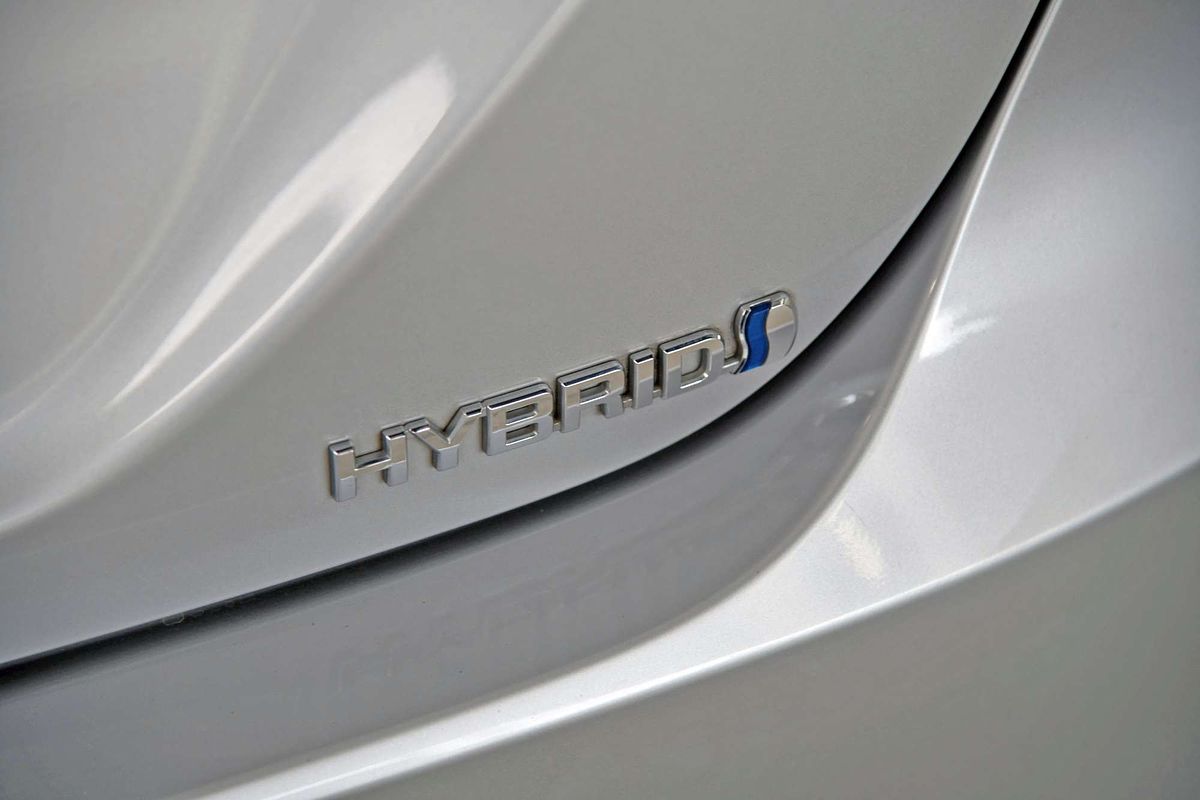 2021 Toyota Camry Ascent AXVH70R