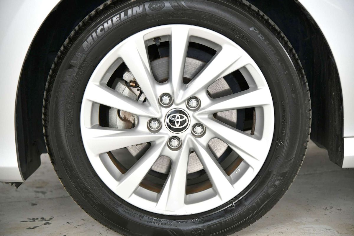 2021 Toyota Camry Ascent AXVH70R