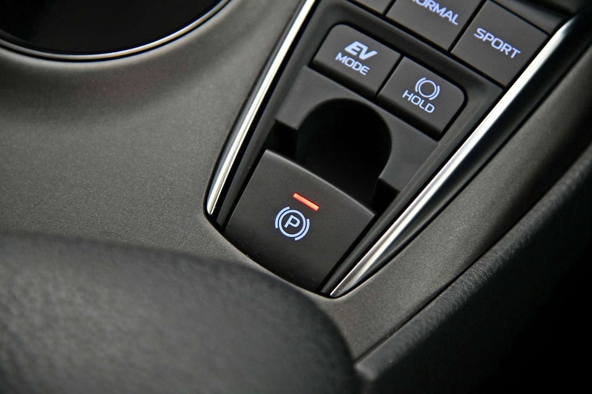 2021 Toyota Camry Ascent AXVH70R
