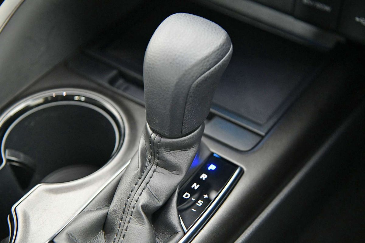 2021 Toyota Camry Ascent AXVH70R