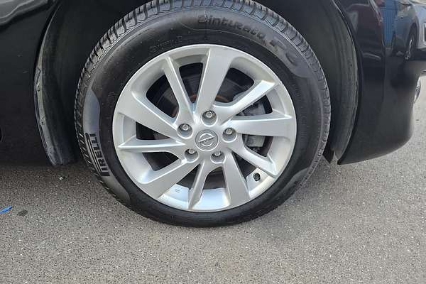2014 Nissan Pulsar ST C12