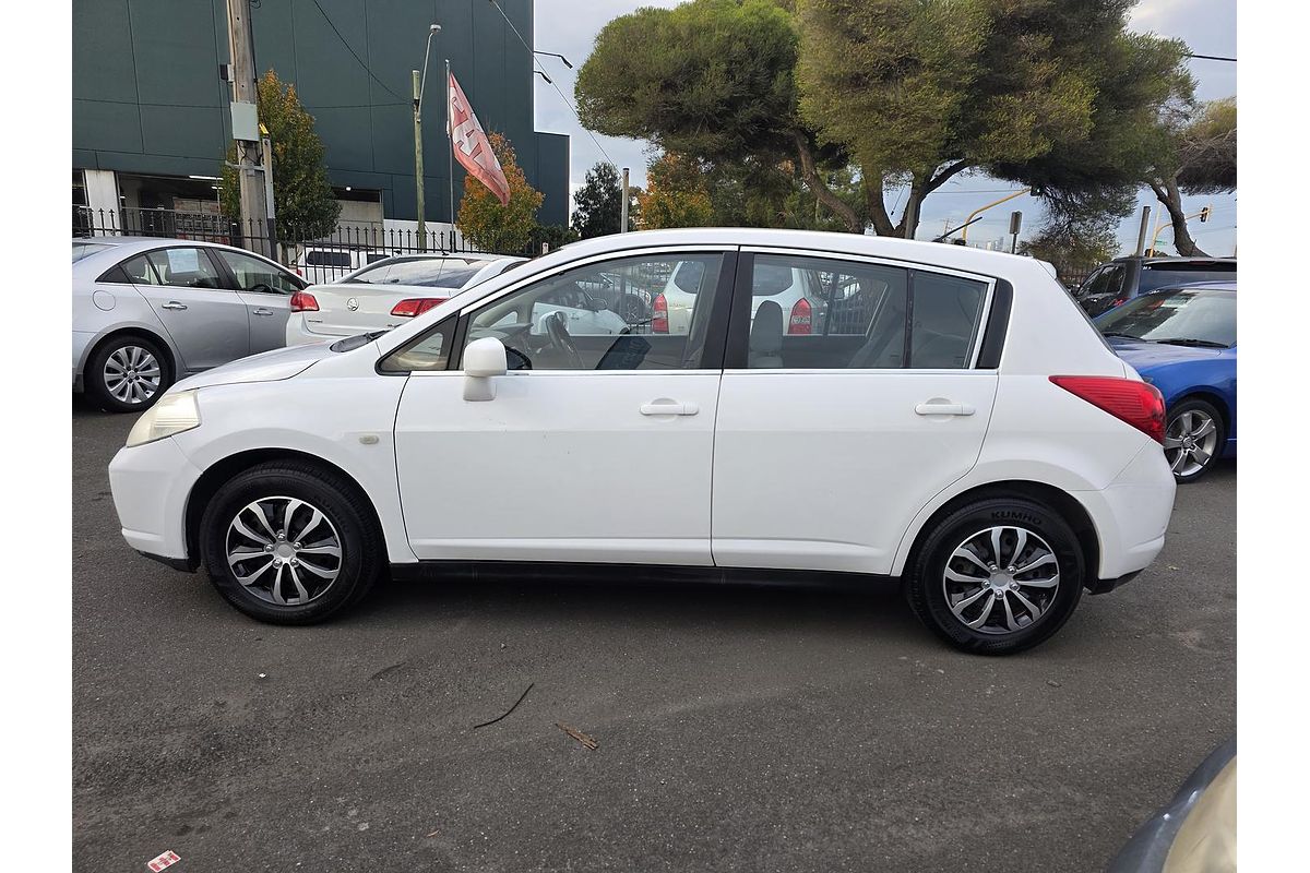 2007 Nissan Tiida ST C11