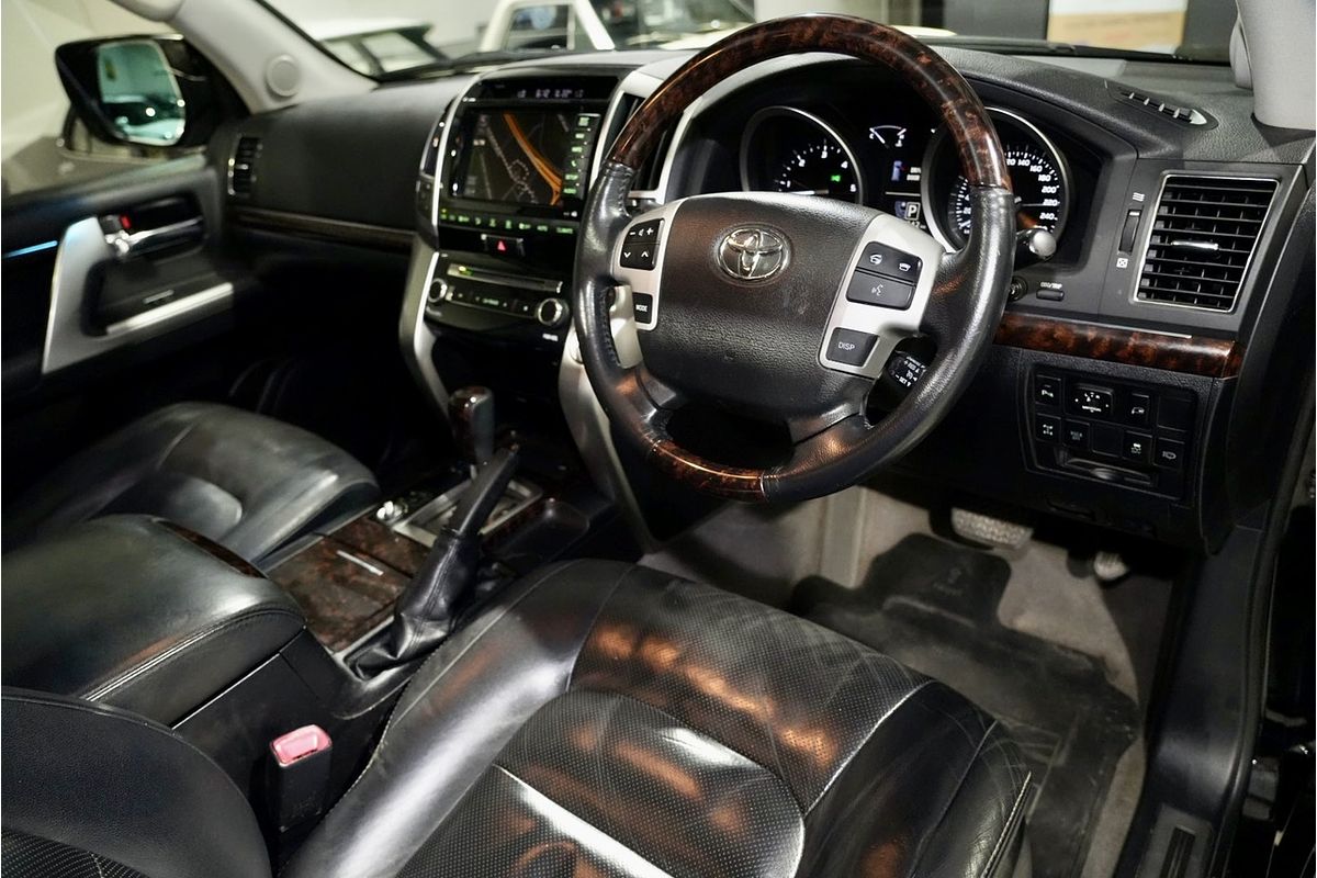2014 Toyota Landcruiser Sahara VDJ200R