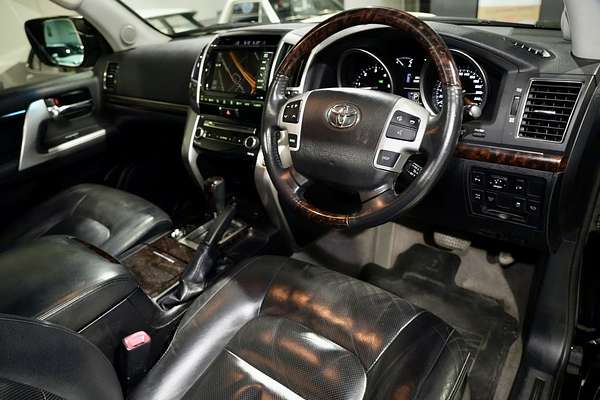 2014 Toyota Landcruiser Sahara VDJ200R