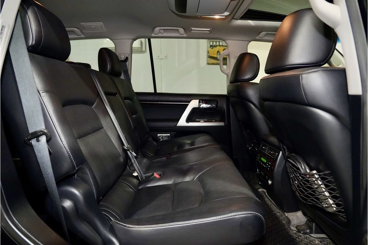 2014 Toyota Landcruiser Sahara VDJ200R