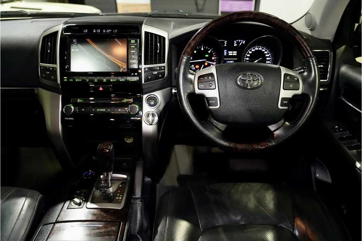 2014 Toyota Landcruiser Sahara VDJ200R
