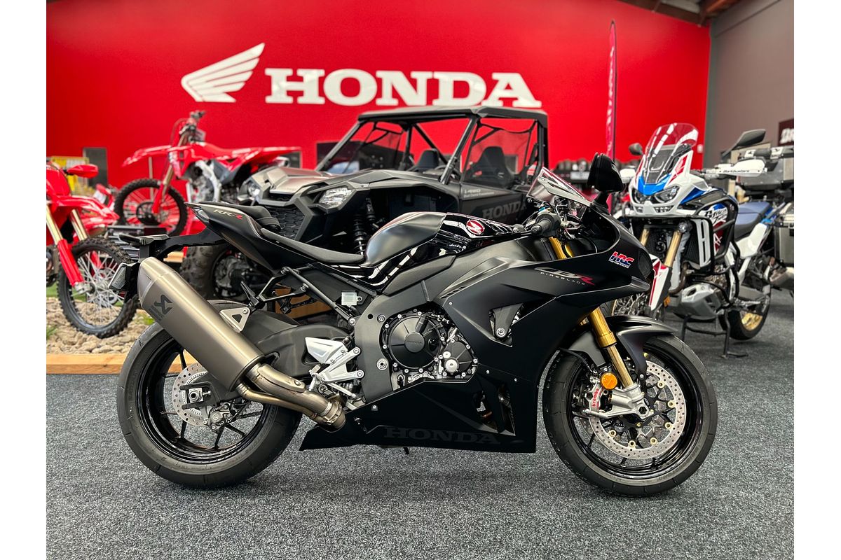 2025 Honda CBR1000RR-R FIREBLADE SP