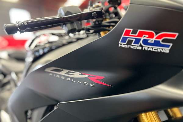 2025 Honda CBR1000RR-R FIREBLADE SP