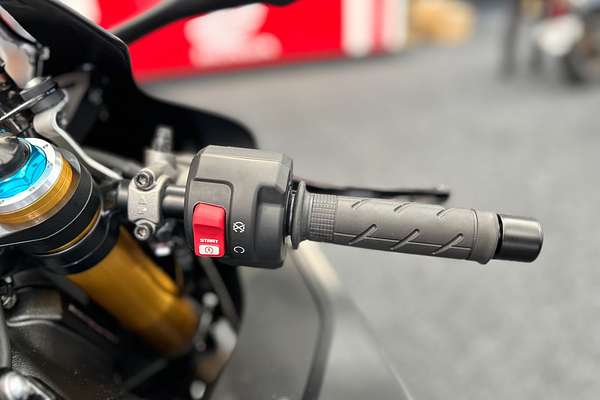 2025 Honda CBR1000RR-R FIREBLADE SP